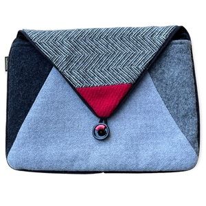 Baabaazuzu Upcycled Wool Pouch Tote Case Bag